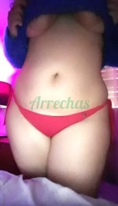 Young, stunning brunette FERNANDITA is from Silhueta, where she maintains a very narrow, arrechita frame.