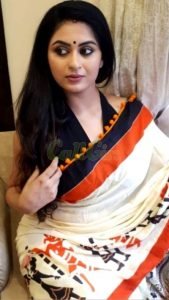 Hemakshi  Local housewife ready for fun in Pune